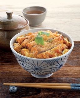 Breaded pork cutlet and egg don (Katsu don)
