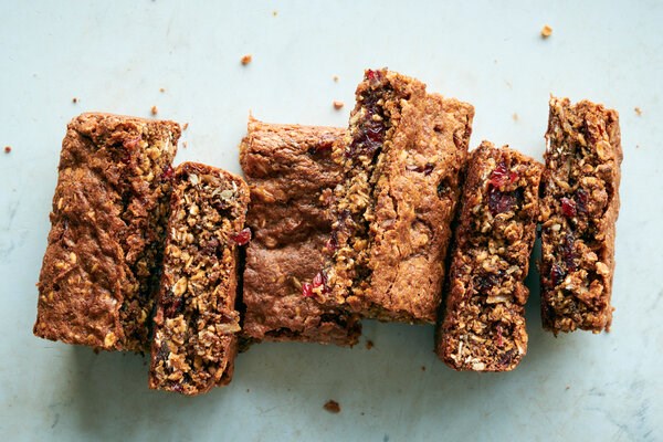 Breakfast bars with oats and coconut