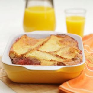 Breakfast fruit bread pudding