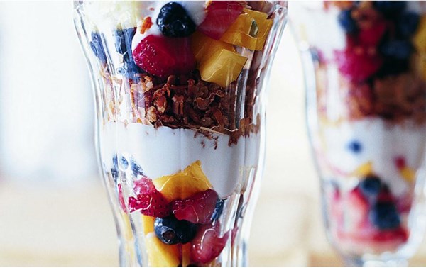 Breakfast fruit crunch