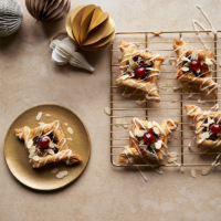 Breakfast mince pies
