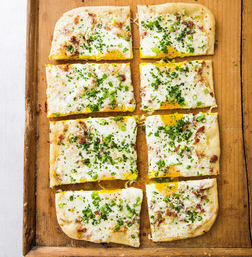 Breakfast pizza