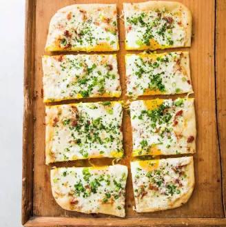 Breakfast pizza