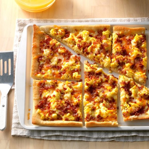 Breakfast pizza