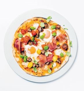 Breakfast pizza