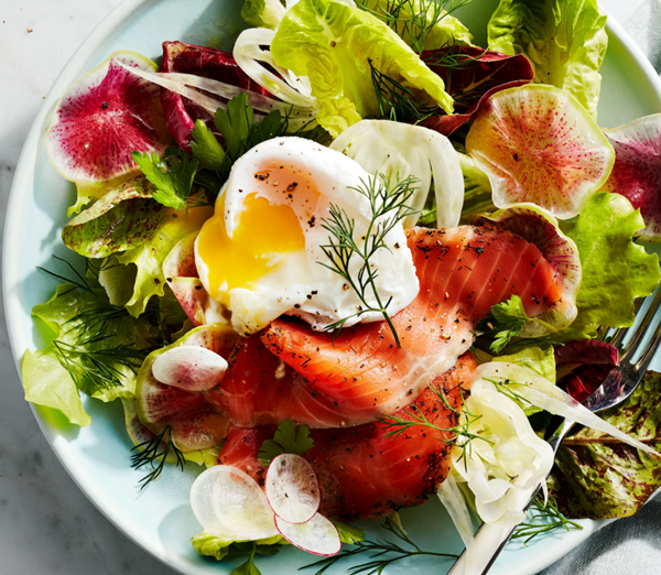 Breakfast salad with smoked salmon & poached eggs