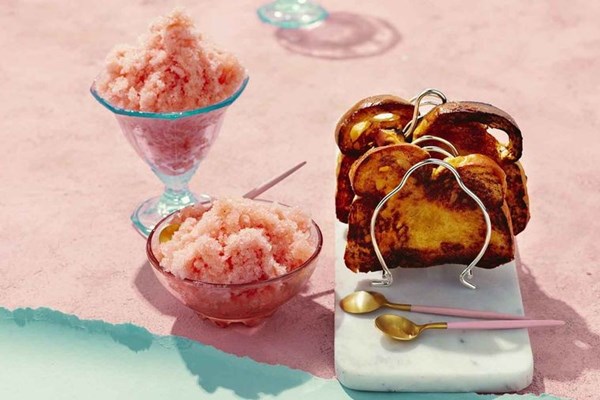 Breakfast Sicilian granita with brioche