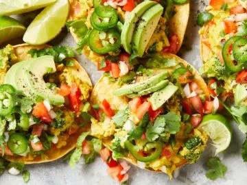 Breakfast tostadas [fresh pico de gallo]