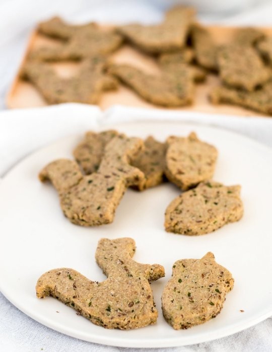 Breath-freshening dog treats