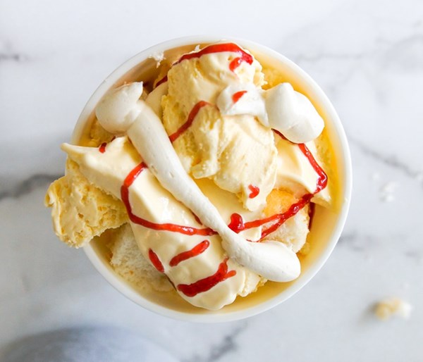 Bride's cake ice cream