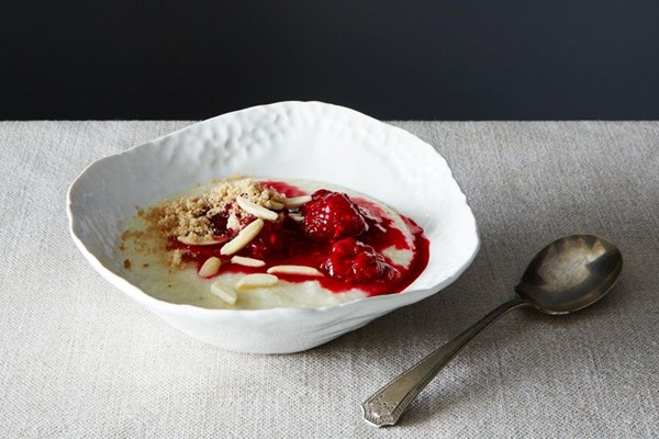 Brie and butter grits with honey and raspberry compote