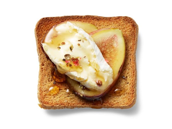 Brie and fig crostini