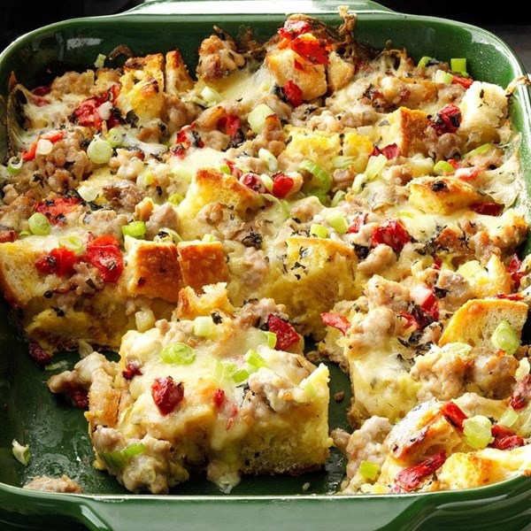 Brie and sausage brunch casserole