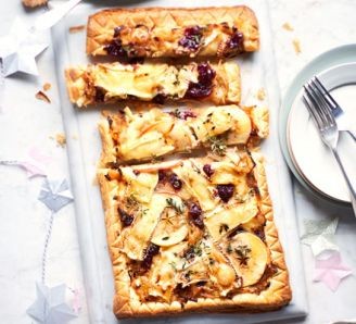Brie, apple & onion tart