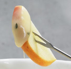 Brie fondue with fresh thyme and Chardonnay
