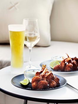 Brioche-crusted prawns with coriander and green chilli aïoli