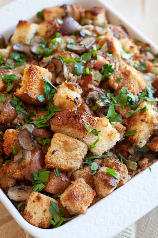 Brioche stuffing with mushrooms and bacon
