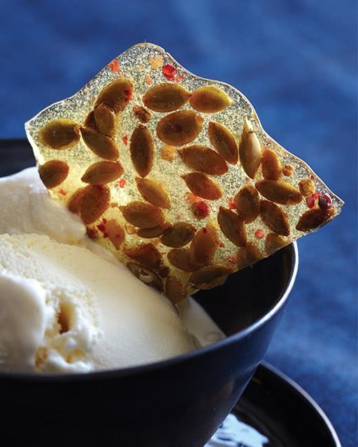 Brittle with pumpkin seeds & red peppercorns