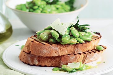 Broad bean & pecorino bruschetta