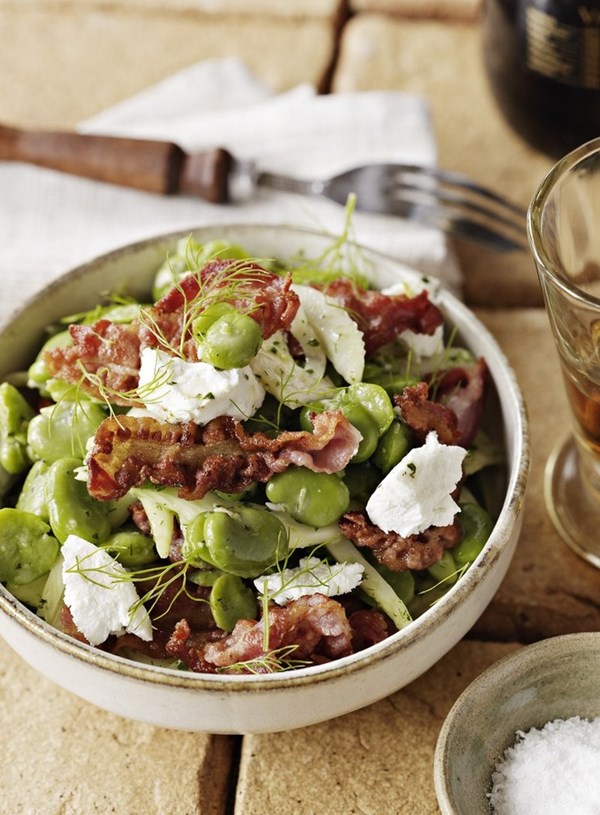 Broad bean and fennel salad with crisp bacon, goat's cheese and mint dressing