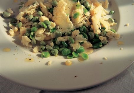 Broad bean and pecorino salad (Baccelli e pecorino)