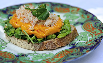Broad bean, crab and paprika toast