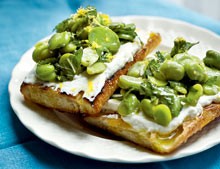Broad bean, mint & ricotta bruschette