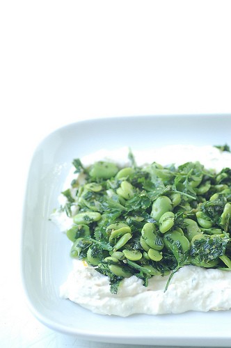 Broad bean, ricotta and mint salad