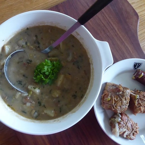 Broad bean soup with preserved pork (La soupe aux fèves à l'ancienne)