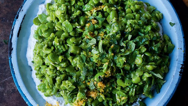 Broad bean spread with roasted garlic ricotta