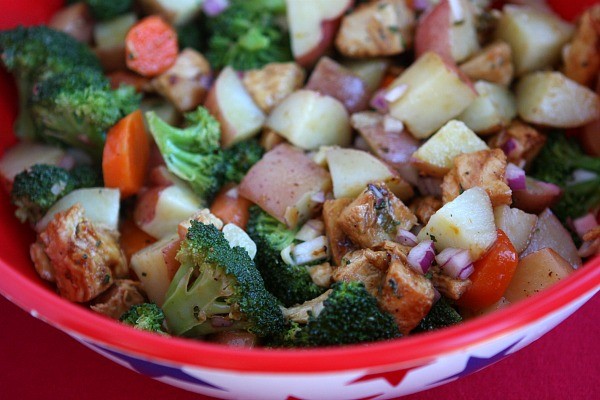 Broccoli & chicken salad with lemon dressing