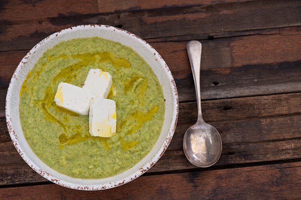 Broccoli & goats cheese soup