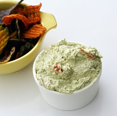 Broccoli & sun-dried tomato dip