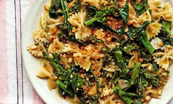 Broccoli and anchovy farfalle