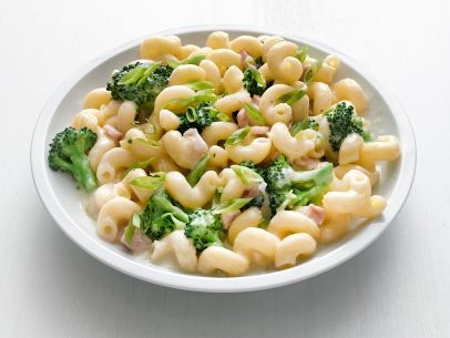 Broccoli and bacon mac and cheese