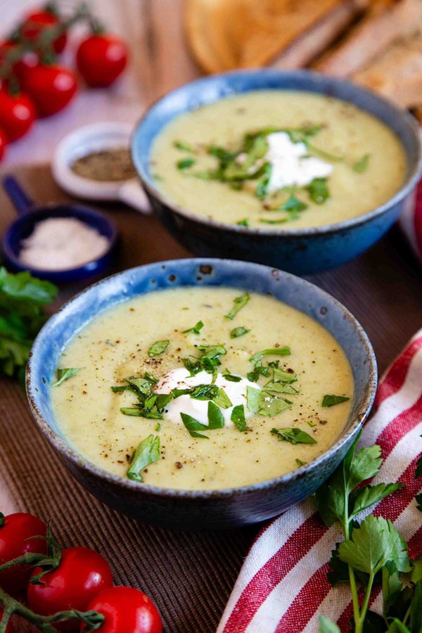 Broccoli and cauliflower soup