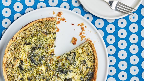 Broccoli and cheese quiche