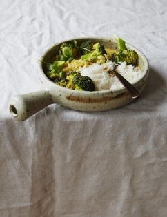 Broccoli and coconut curry