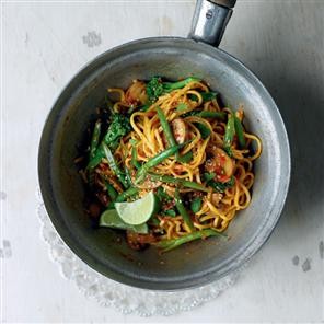 Broccoli and mushroom sweet chilli noodles