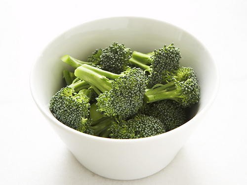 Broccoli and walnut stir-fry