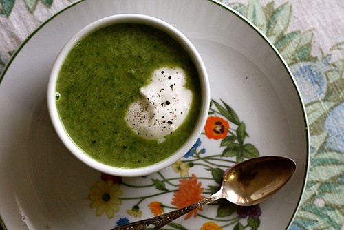 Broccoli arugula soup