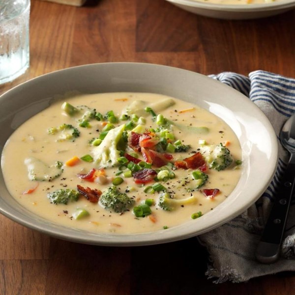 Broccoli beer cheese soup
