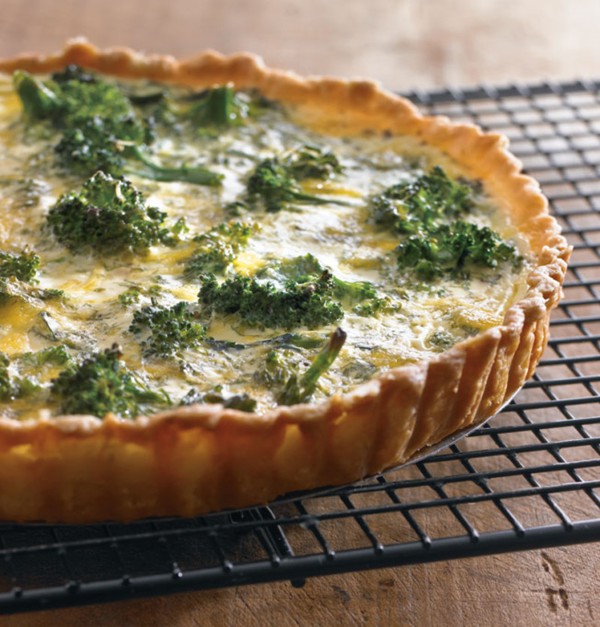 Broccoli-cheddar quiche