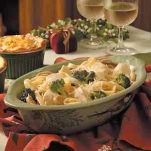 Broccoli chicken fettuccine