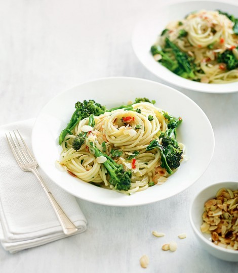 Broccoli, chilli and lemon spaghetti