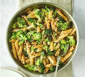 Broccoli, lemon & walnut pasta