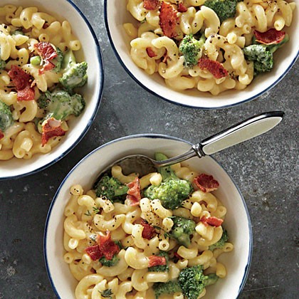 Broccoli mac and cheese