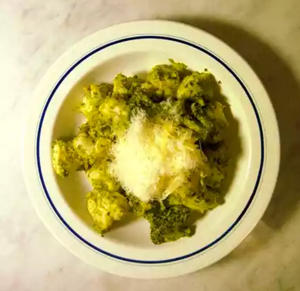 Broccoli pesto