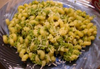 Broccoli pesto