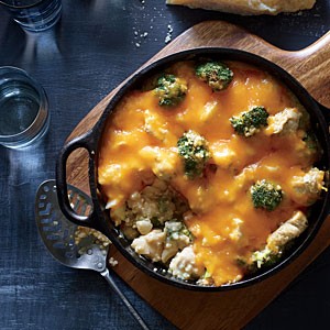 Broccoli-quinoa casserole with chicken and cheddar